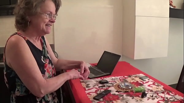 old Italian slutty aunt fucked by young man