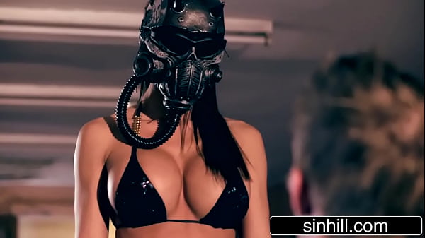 Big Dick Cop Is Teased By Smokin'_ Hot Female - Franceska Jaimes, Brooklyn Blue