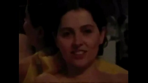 Vợ bắt anh ta cắm sừng và quay phim nó (phụ đề)