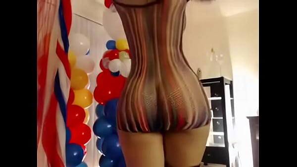 bellabrookz con palloncino da clown