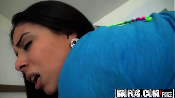 (Coco Valentina) - La luna de miel no ha terminado - Cintas sexuales latinas