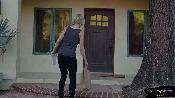 Nhỏ latina ngón qua cô ấy mẹ kế