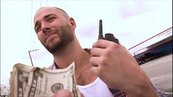 Köderbus – Straight Bait Corey Rezzon wird von Felix Andrews und Summer Bailey ausgetrickst