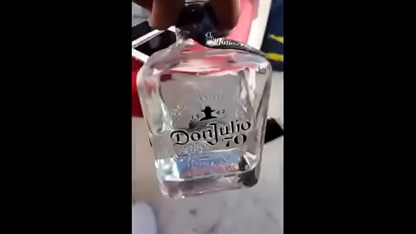 2023 Lasst uns eine Swingerparty veranstalten. MUSS BEREIT SEIN, ZU FICKEN UND SPASS ZU HABEN. Sie sind Gastgeber und sorgen für Partyzubehör