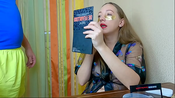 Nuttige Stiefschwester bekommt Sperma auf ihr Haar und benutzt Sperma als Maske! Haarfetisch mit Blowjob - Nata Sweet