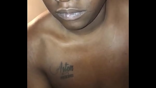 黑皮肤阿什利青少年第一次