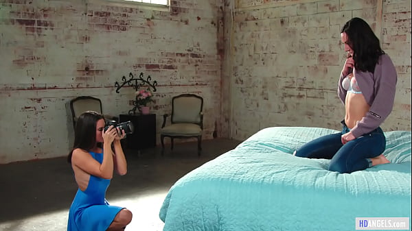 Mon mari est en retard de la séance photo, qu'est-ce qu'on fait ?! -Aidra Fox, Cassidy Klein