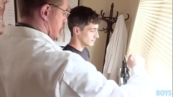 funsizeboys-fsb0035-gay-kích thước-khác biệt-microphilia-tubecut-10m-720p.mp4