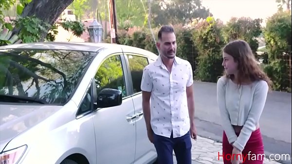 Teen Hure Stieftochter würde alles für ein Auto tun, sogar Papa ficken – Ellie Eilish