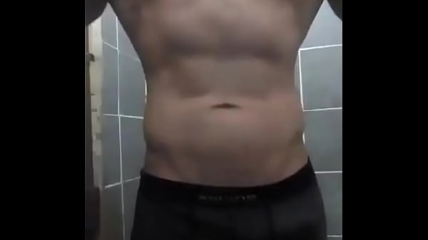 Sarado barriga tanquinho exibido