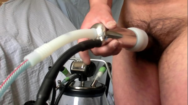 真实挤奶机挤奶器挤奶　2