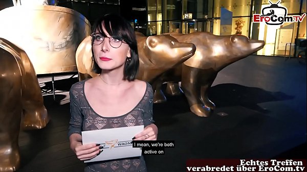 Deutsche Studentin beim EroCom Date in Berlin &ouml_public Casting abgeholt