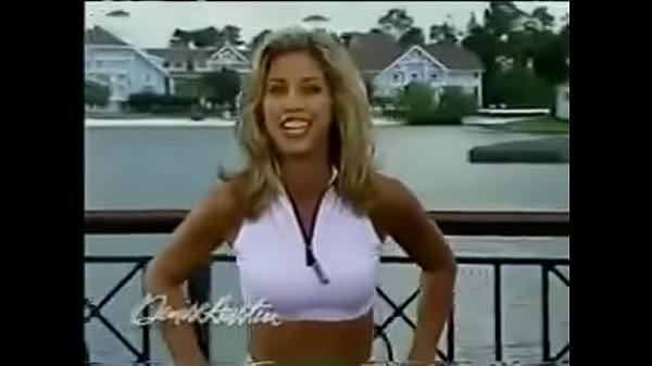 Klassische Denise Austin in Rot und Weiß