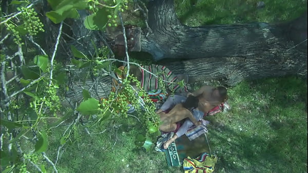 Taylor Rain si piega in due per un deep pile driver da una mano del ranch!