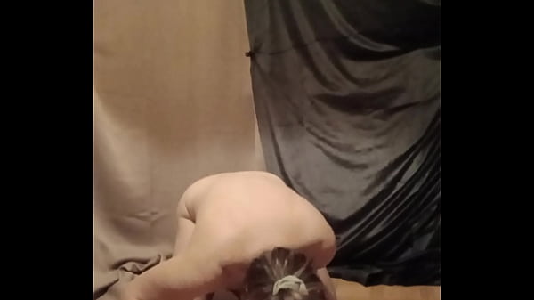 2025 04 02 Esclave F autoseance groin de cochon mange la patee