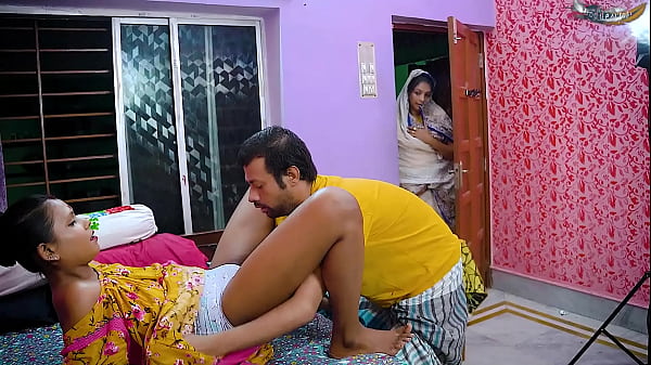 DESI MALIK HARDCORE VERSCHIEDENER SEX MIT SERVENT VOLLSTÄNDIGEM FILM