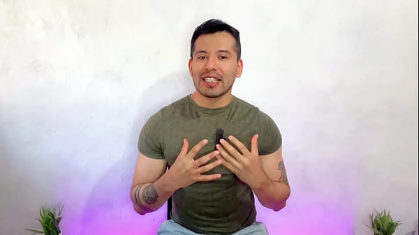 ¡Enólogo casado de 22 cm de altura hace que la policía colombiana le haga sexo oral en el almacén del trabajo! historia sexual