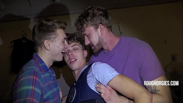 确保法律将我们带入他的屁股（该死的Twink守卫）