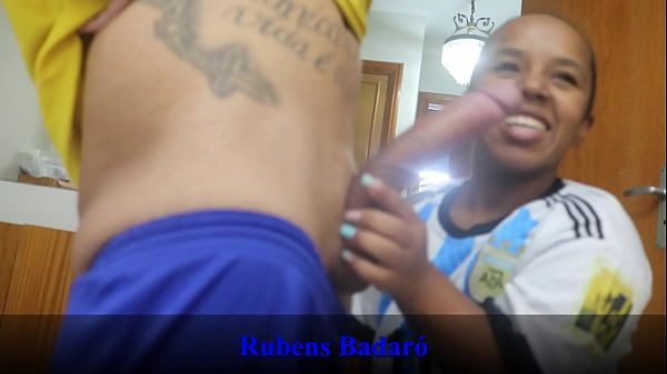 Il Brasile ha perso la partita ma io ho ricevuto in regalo il culetto del nanetto argentino (VIDEO COMPLETO SU RED/SHEER)