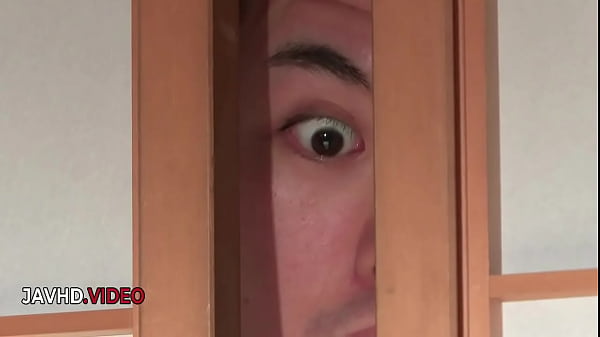 Passione asiatica viziosa che succhia un cazzo duro prima che il desiderio del porno crudo esploda!