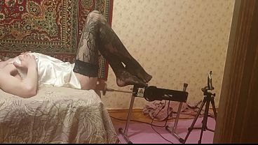 फेमबॉय फक्किंग मशीन