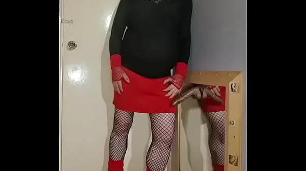 si seulement j'avais une vraie bite, je ne vous montrerais pas mes talents de pipe sur ce gode, je vous montrerais à la place à quel point je suis bon sur une vraie bite avec le branleur avec 1 voix contre