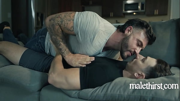 Bareback Affair Disclosed Via Snapchat (Guess The Streak Ends Today) | MaleThirst