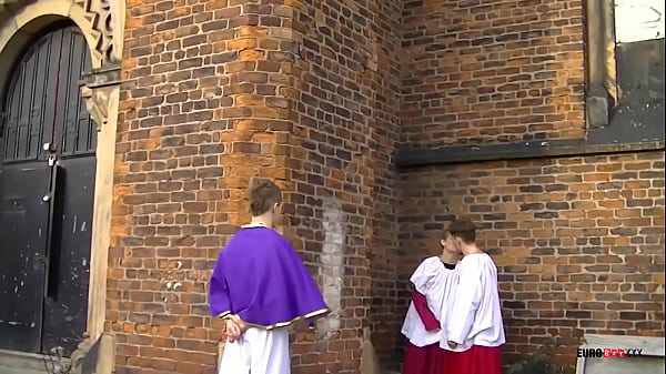 EuroBoyXXX: Luke Desmond Oscar Roberts e Owen Jackson vanno all in in un caldo trio europeo