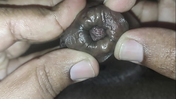 欲火中烧的家伙德西印度大鸡巴听起来暨，尿孔玩，包皮玩