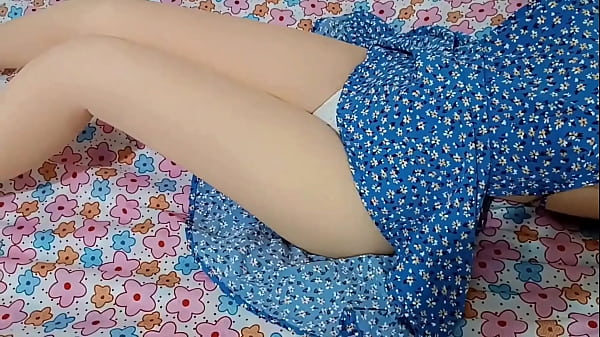 Vibrant flirtatious neighbor eager to be penetrated between the perfume of her skin FIRST TIME ANAL SEX, HARDCORE AND CUM INSIDE A BIG ASS MILF (18 years old)