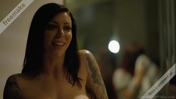 Tana Lea showing that even in the bathroom she makes it count.