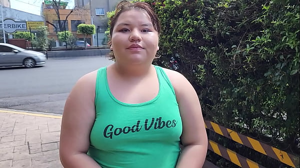 Ich gehe mit Sperma im Gesicht in die Öffentlichkeit (Ein Schuss, keine Schnitte oder Bearbeitung)