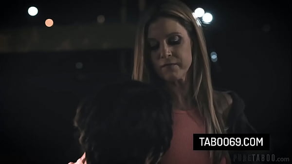 Sexo quente no parque de trailers - India Summer, Kenzie Reeves