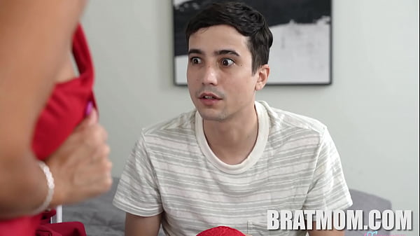 继母有一些顽皮的问题瑞奇·西班牙、桑迪·爱