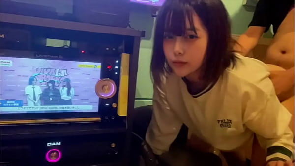 यदि यह सिर्फ एक मुख-मैथुन है, तो यह धोखा नहीं है, है ना?&हेलीप_। एक महिला छात्रा कराओके में एक पुरुष मित्र के साथ अपने प्रेमी को धोखा देती है, भले ही उसका एक प्रेमी हो। मुझे लिंग की विद्रूप गंध बहुत पसंद है &hellip_