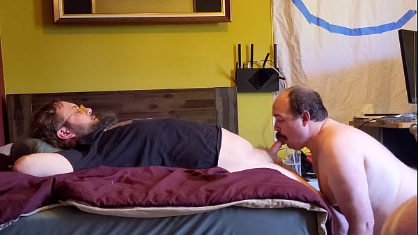 "Stubble Trouble" - L'homme à moustache Don K "Mister Moustache" Dick et l'ours à barbe sexy Rusty Piper font de la baise anale à cru et des branlettes de bite en route vers une finale d'éjaculation - cornfedMTdads