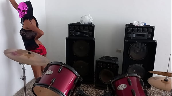 TÔI SẴN SÀNG CHO HALLOWEEN TẠI NHÀ CỦA BỐ DƯƠNG CỦA TÔI. TÔI 039_M MỘT BRUNETTE LATIN RẤT HẤP DẪN. SỰ KHIÊU DÂM THỰC SỰ TỰ LÀM