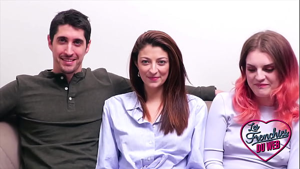 Beka 和 Trixy，两个辣妹，沉迷于女同性恋的乐趣