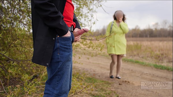 Ein Tag im Leben eines Exhibitionisten und eines Fremden – XSanyAny