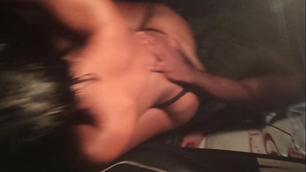 dogging in the parking lot of the samba_dromo do Anhembi in s&atilde_o Paulo during carnival part 2, the eater takes off the condom and cums in the door of my car