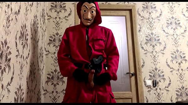 The robber from the &quot_PAPER HOUSE&quot_ found a worker and cums on his face / Dirty Russian conversations / La Casa De Papel