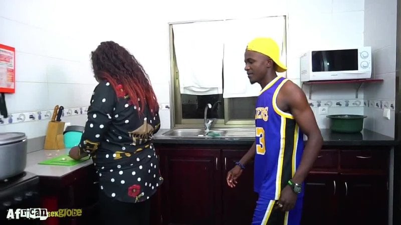 Grueso bbw africano gran culo, ébano, aficionado grandes tetas tetas culo nena chuvy gordita gorda follar bbw negro buen sexo duro mamada porno