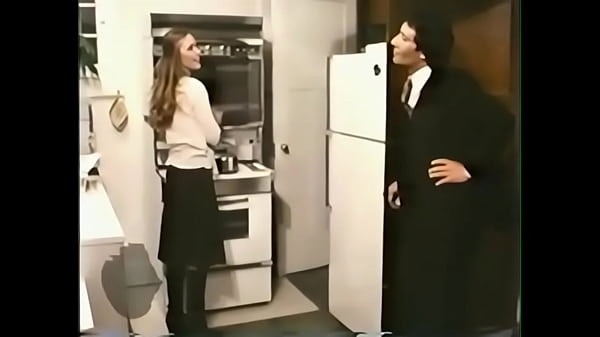 痴迷 (1977) - 口交和射精剪辑