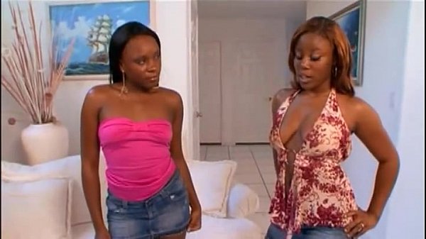 ANGOLI EVASIVI Jaycin Star e Kenya Sweetz sono bellezze esotiche provenienti dall'Africa che sono state portate fuori dalla natura e nel nuovo mondo della vita moderna