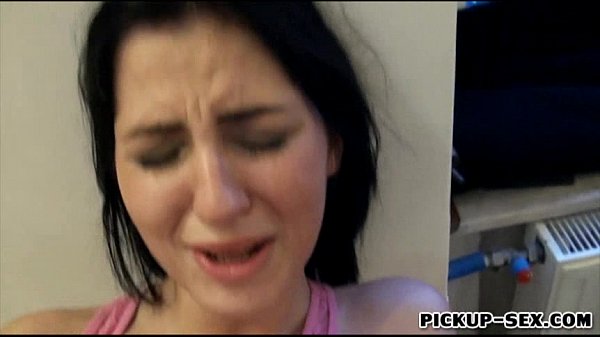 Eurobabe Meg Magic mostra le tette e viene inchiodata da uno sconosciuto