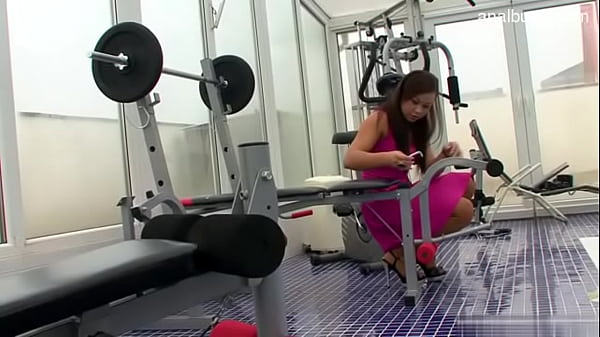 Hardsex femme au foyer humide